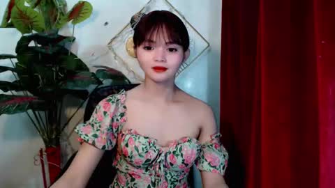 Snapshot of sensational_yeng chatting on 11.19.25 sensational_yeng online show from 11.19.25