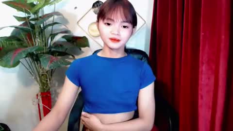 Snapshot of sensational_yeng chatting on 11.26.25 sensational_yeng online show from 11.26.25