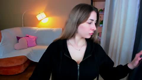 Snapshot of sensitiveheartt chatting on 09.14.25 sensitiveheartt online show from 09.14.25