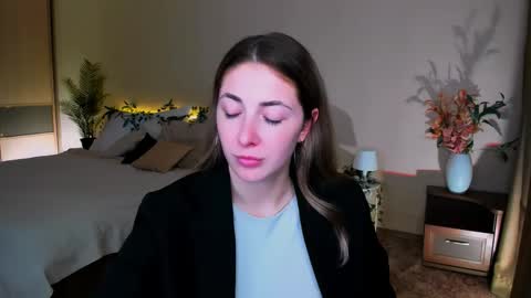 Snapshot of sensitiveheartt chatting on 09.15.25 sensitiveheartt online show from 09.15.25