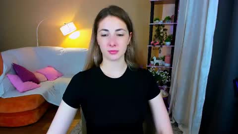 Snapshot of sensitiveheartt chatting on 09.17.25 sensitiveheartt online show from 09.17.25