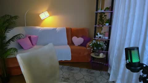 Snapshot of sensitiveheartt chatting on 09.19.25 sensitiveheartt online show from 09.19.25