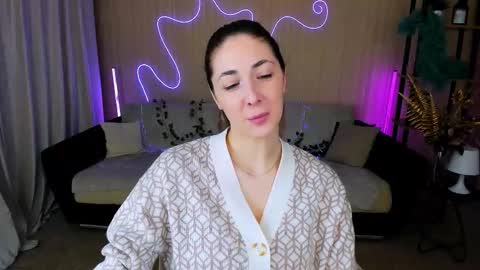 Snapshot of sensitiveheartt chatting on 09.24.25 sensitiveheartt online show from 09.24.25