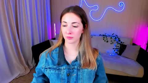 Snapshot of sensitiveheartt chatting on 09.30.25 sensitiveheartt online show from 09.30.25