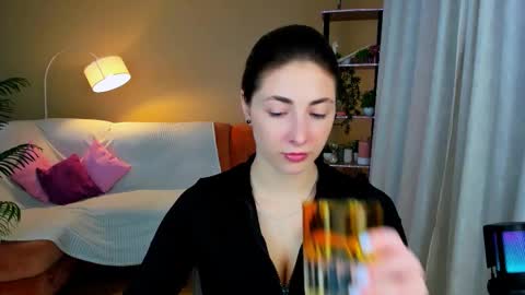 Snapshot of sensitiveheartt chatting on 10.01.25 sensitiveheartt online show from 10.01.25