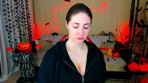 Snapshot of sensitiveheartt chatting on 10.27.25 sensitiveheartt online show from 10.27.25