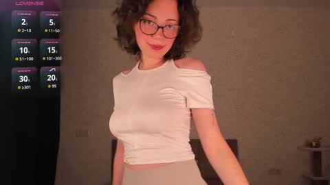 Elza online show from 10.17.25