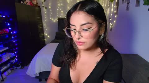 Camille and sophie online show from 12.19.25