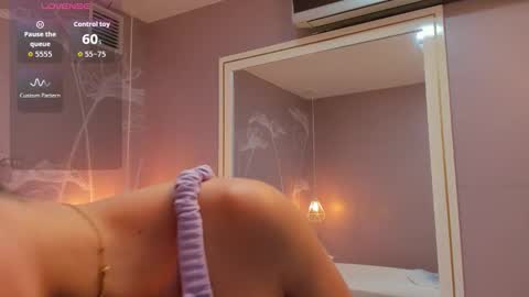 Sophie     online show from 10.12.25