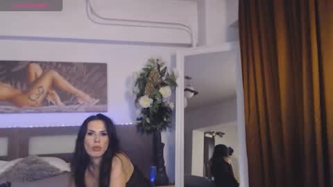 Snapshot of sensualhallie chatting on 11.23.25 Hallie online show from 11.23.25