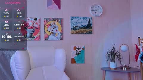 Snapshot of sensuallucy233 chatting on 11.02.25 sensuallucy233 online show from 11.02.25