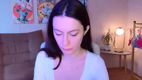 Snapshot of sensuallucy233 chatting on 11.19.25 sensuallucy233 online show from 11.19.25