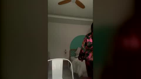 Snapshot of sensualprima chatting on 04.19.26 sensualprima online show from 04.19.26