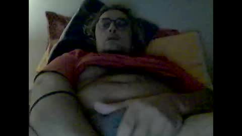 Snapshot of senzapensare chatting on 10.05.25 senzapensare online show from 10.05.25