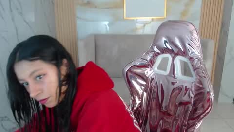 serabella_s online show from 12.22.25