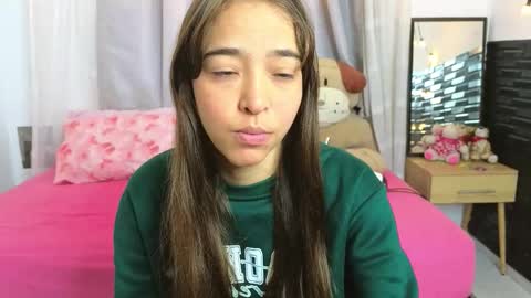 Snapshot of serafina_ chatting on 12.02.25 serafina_ online show from 12.02.25