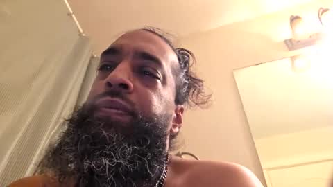 Snapshot of serani02 chatting on 03.28.26 Serani online show from 03.28.26