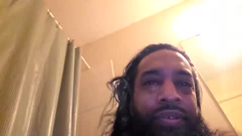 Snapshot of serani02 chatting on 04.27.26 Serani online show from 04.27.26