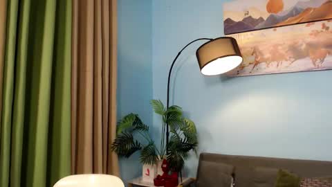 seraphina  mia  valentina  katrine. online show from 11.22.25