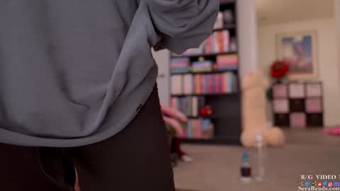 Snapshot of serareads chatting on 12.17.24 SeraReads online show from 12.17.24