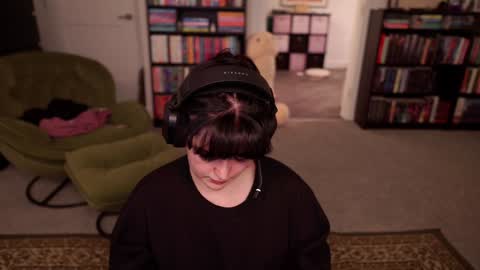 Snapshot of serareads chatting on 01.18.25 SeraReads online show from 01.18.25