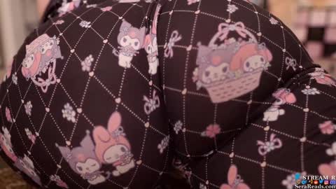 Snapshot of serareads chatting on 01.19.25 SeraReads online show from 01.19.25