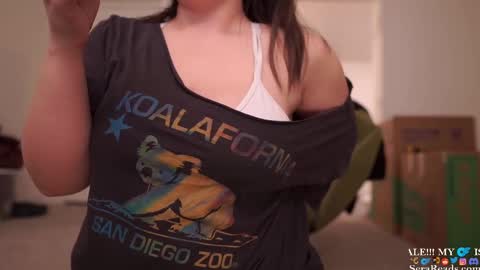 Snapshot of serareads chatting on 02.24.25 SeraReads online show from 02.24.25