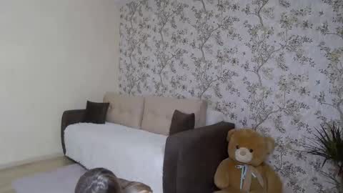 serayarose_ online show from 12.15.25