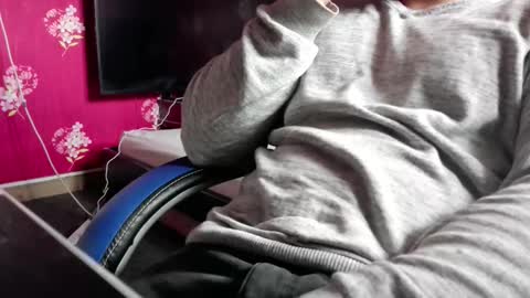 Snapshot of serdarren1992 chatting on 09.27.25 serdarren1992 online show from 09.27.25