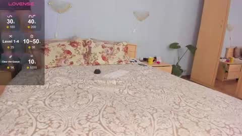 Snapshot of serdron_ chatting on 12.19.24 Alisha Kevin online show from 12.19.24