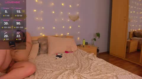 Snapshot of serdron_ chatting on 03.11.25 Alisha Kevin online show from 03.11.25