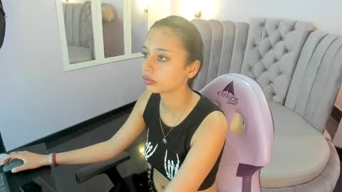 Snapshot of seren_bleck chatting on 02.21.25 Seren  Follow me online show from 02.21.25
