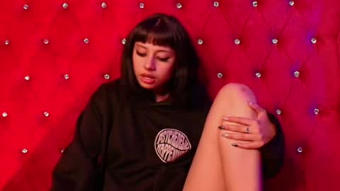 Snapshot of seren_bleck chatting on 03.11.25 Seren  Follow me online show from 03.11.25