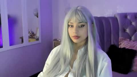 Snapshot of seren_bleck chatting on 09.17.25 Seren  Follow me online show from 09.17.25