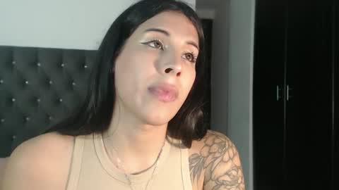 sararoussee online show from 11.16.25