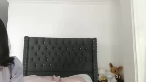 sararoussee online show from 03.04.26