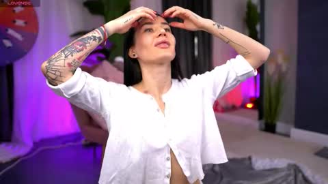 Serena online show from 10.21.25