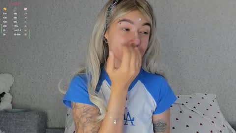 Snapshot of sergantt53 chatting on 09.30.25 Ariana online show from 09.30.25