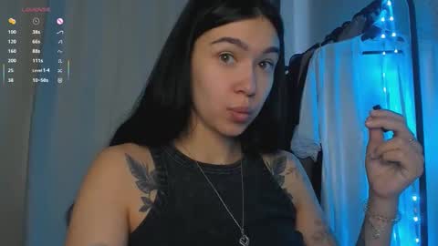 Snapshot of sergantt53 chatting on 10.12.25 Ariana online show from 10.12.25