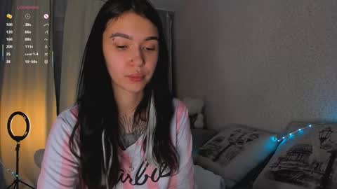 Snapshot of sergantt53 chatting on 11.13.25 Ariana online show from 11.13.25