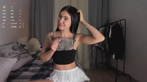 Snapshot of sergantt53 chatting on 11.30.25 Ariana online show from 11.30.25