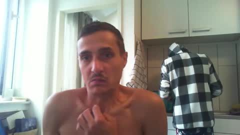 Snapshot of serhio27 chatting on 09.30.25 meta23meta online show from 09.30.25