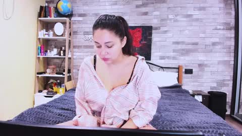 Snapshot of serpenttempter88 chatting on 01.19.25 VIOLA online show from 01.19.25