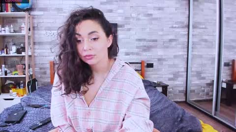 Snapshot of serpenttempter88 chatting on 01.29.25 VIOLA online show from 01.29.25