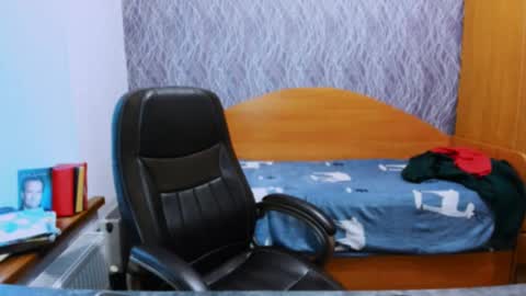 Snapshot of serpenttempter88 chatting on 02.18.25 VIOLA online show from 02.18.25