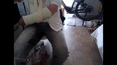 Snapshot of serpenttiin chatting on 11.30.25 serpenttiin online show from 11.30.25