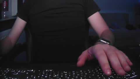 Snapshot of serverim chatting on 11.18.25 serverim online show from 11.18.25