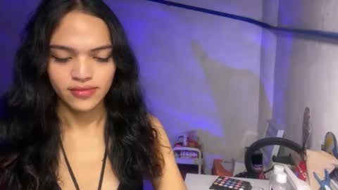 Bella online show from 10.27.25