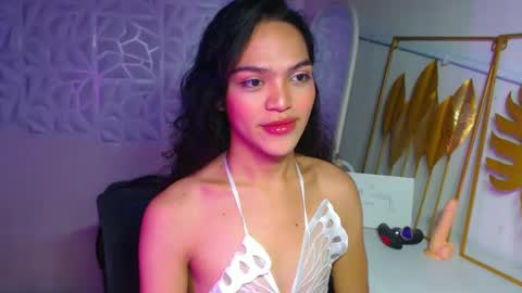 Bella online show from 12.04.25