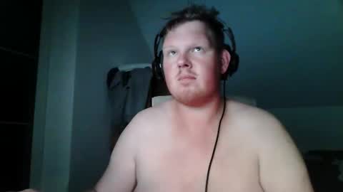 Snapshot of setcuna chatting on 10.23.25 setcuna online show from 10.23.25